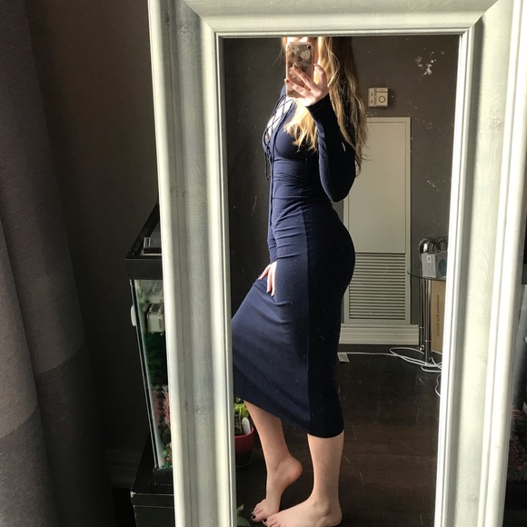 REFORMATION Edison lace up lunge sweater dress - Picture 2 of 13